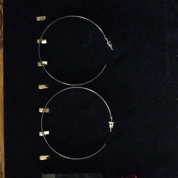 2 pairs of earrings - Picture 2 of 5